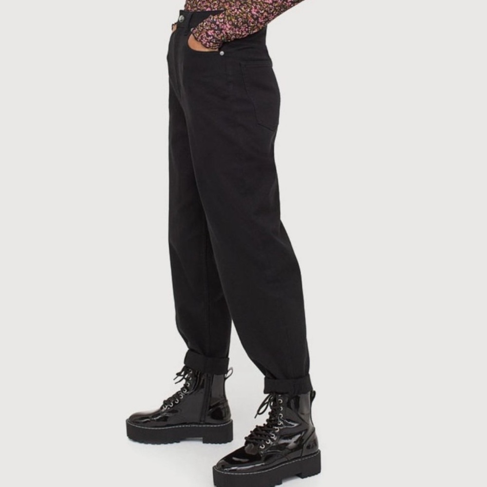 NWOT H&M Loose Fit High Waist Twill Mom Jeans/Pants